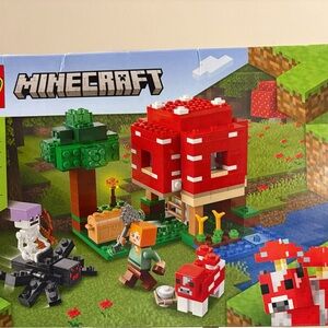 LEGO Minecraft Red and Green Adventure Set